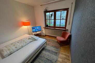 צימר 1,5 Zimmer Mit Duschbad, Gartenblick, Kühlschrank