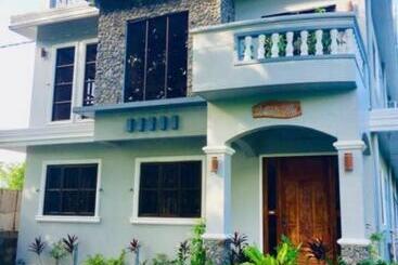 هتل Hillside Villa