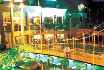 酒店 Lai Shing Holiday Resortel
