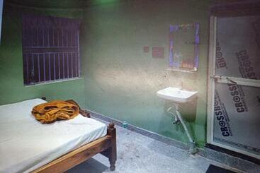 Отель Oyo Kunika Guest House