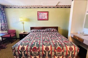 فندق على الطريق Budget Inn