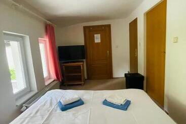 پانسیون Penzion Level