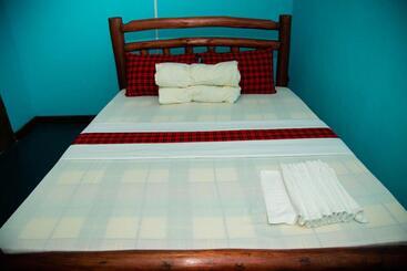 مبيت وإفطار Travellers Home