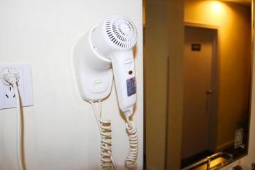 هتل 7days Inn Jieyang Grand Buy