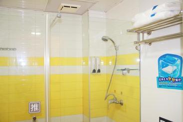 هتل 7days Inn Yuxi Mingzhu Road