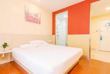 Отель Hanting Express Cangzhou Railway Staion