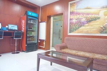 هتل Hanting Express Chifeng Railway Station