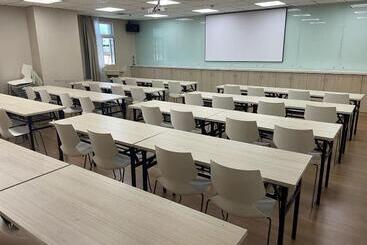 هتل Hanting  Shangrao Centre Square Zhongshan Road