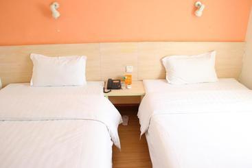 هتل 7days Inn Jinjiang Sunshine Time Square