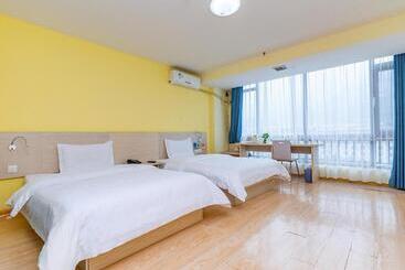 בית מלון כפרי 7days Inn Shizheng Square