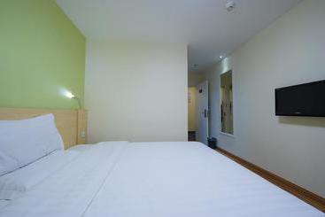 هتل 7days Inn Yi Wu Guo Mao Branch