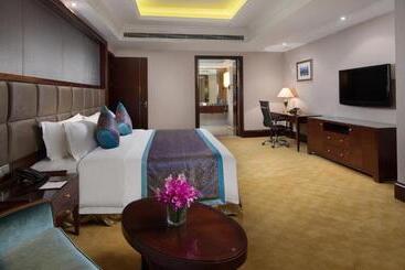 Отель Crowne Plaza Deqing Moganshan, An Ihg