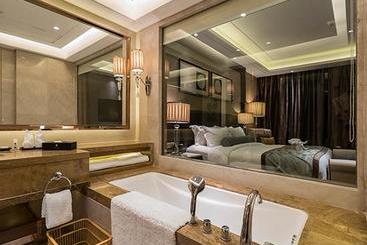 هتل Liang Jiang Genting Grand