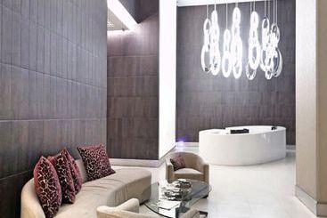 هتل Avant Apartments At The Fort