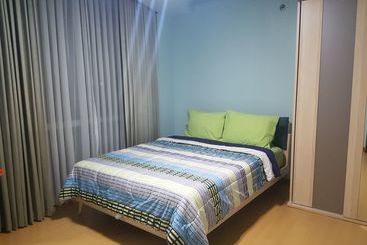 هتل Avant Apartments At The Fort