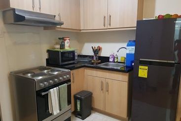هتل Avant Apartments At The Fort