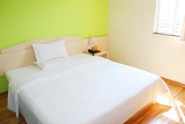 هتل 7days Inn Beijing Bird S Nest Staduim