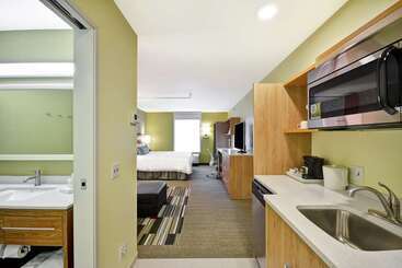 هتل Home2 Suites By Hilton Rapid City