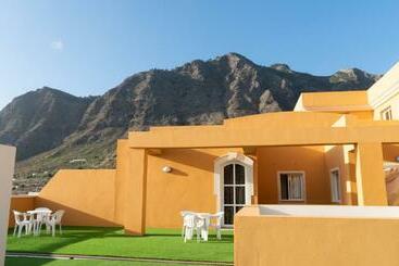 Coral Los Silos  Your Natural Accommodation Choice