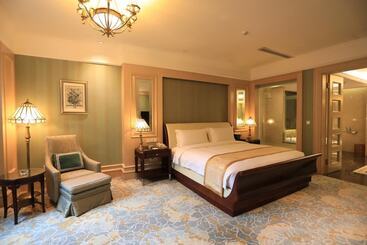 هتل Chongqing Auwi