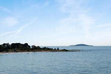 בית מלון כפרי Byxelkroks Marina Sea Resort