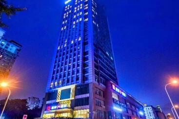 Echarm Plus Hotel Chongqing University Of Business And Industry Light Rail Station