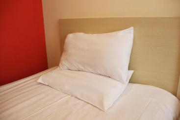 هتل Hanting Express Chengdu Jinniu Wanda Branch