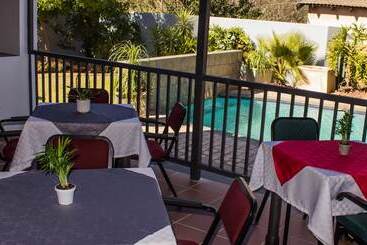 פנסיון Oppi Hoek Guest House