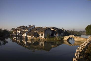 Scholars Hotel Xuntang