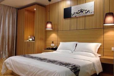 Starway Hotel Zhengzhou Jingsan Road