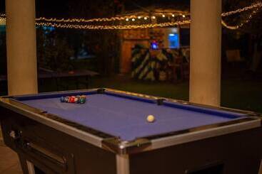 White House Of Tanzania Hostel