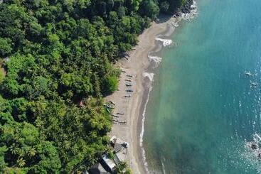 Отель Saesea Private Beach & Resort