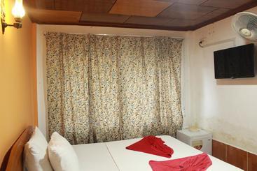 هتل Two Easy Bungalow