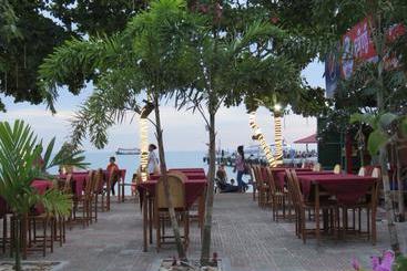 هتل Two Easy Bungalow
