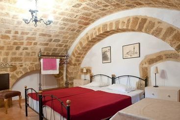 מלון דירות Kristina's Rooms