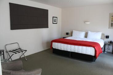 Мотель Southgate Motor Inn