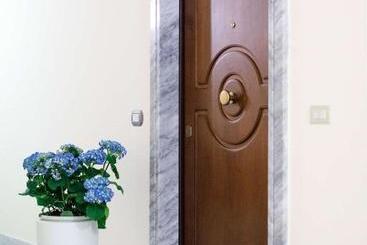 شقق خاصة سياحية Victor's House