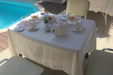 شقة فندقية Er.zo Summer Studios