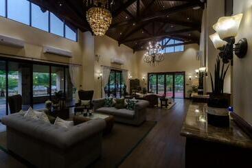 בית מלון כפרי Espacio Verde Resort