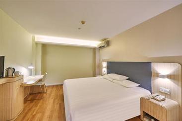 هتل Hanting Express Haikou Mingzhu Plaza