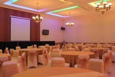 Imelda Hotel   Waterpark   Convention