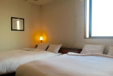 هتل Nice Inn  Maihama Tokyo Bay Premiere