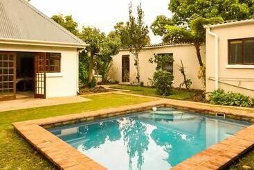 پانسیون 39 On Nile Guest House