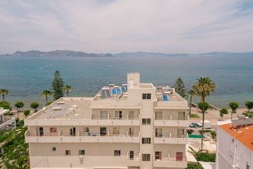 ペンション Orpheus Studios