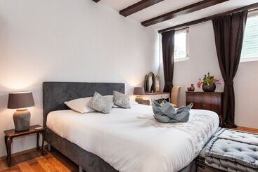 مبيت وإفطار Crown Guesthouse Amsterdam