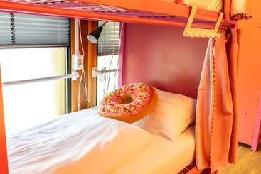 Hostelle   Women Only Hostel Amsterdam