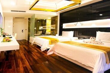 ホテル Grand Sokhalay