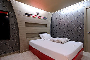 Hotel Brown
