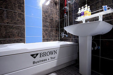 Hotel Brown