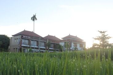 هتل Kubu Bali Suite Seminyak